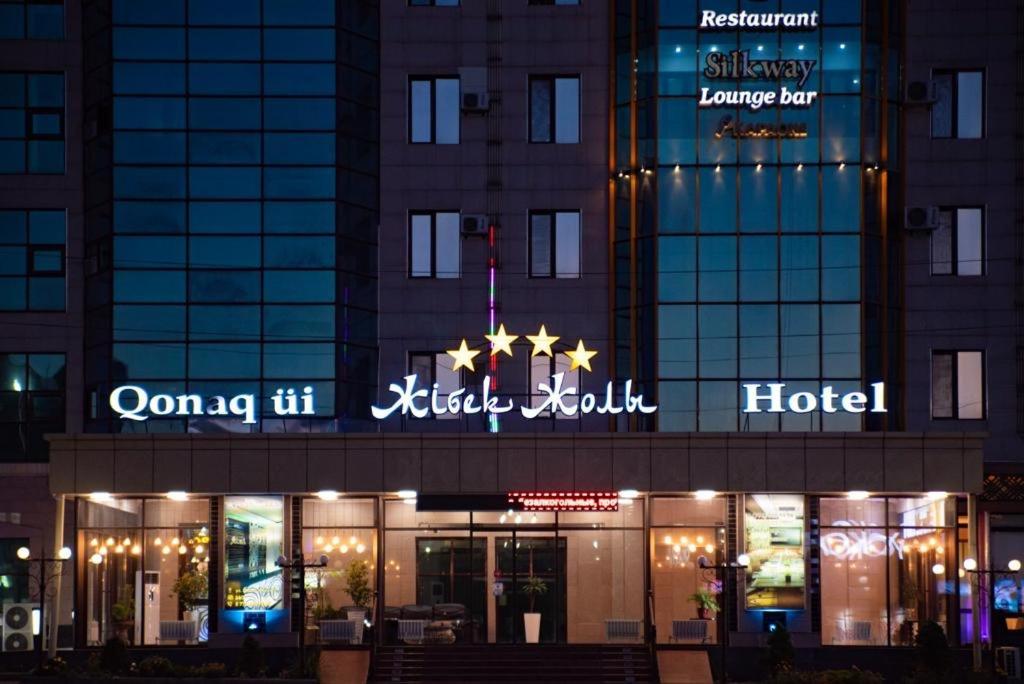 Hotel Zhibek Zholy シムケント エクステリア 写真